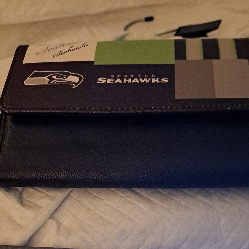 Seattle Seahawks Wallet Bin1 - Picture 1 of 9